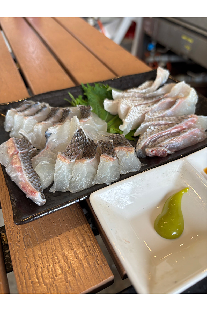 生簀でとれた鯛