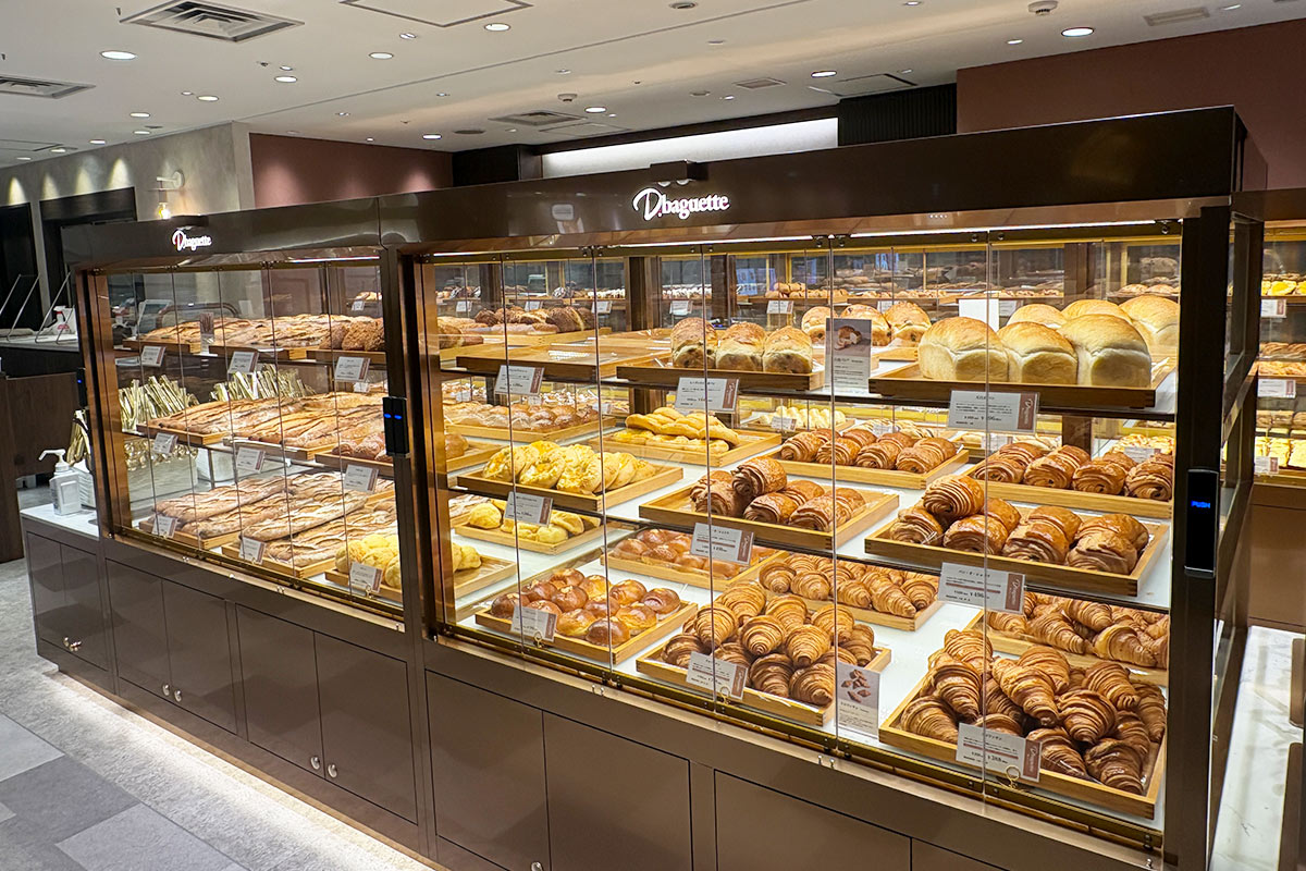 ディーバゲットバイパリゴアンドダイヤのショーケース