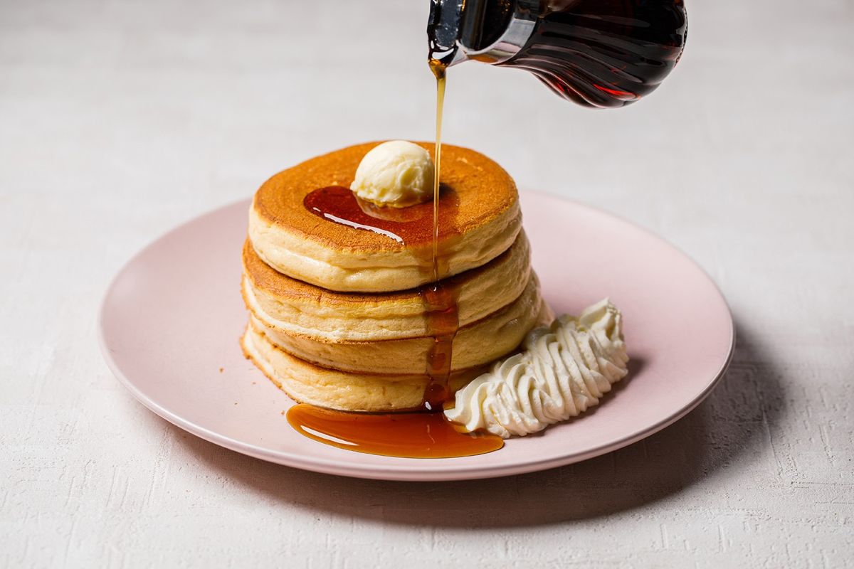 ふわっとろパンケーキ×香る自家焙煎コーヒー！人気店「高木珈琲」が和泉市に登場