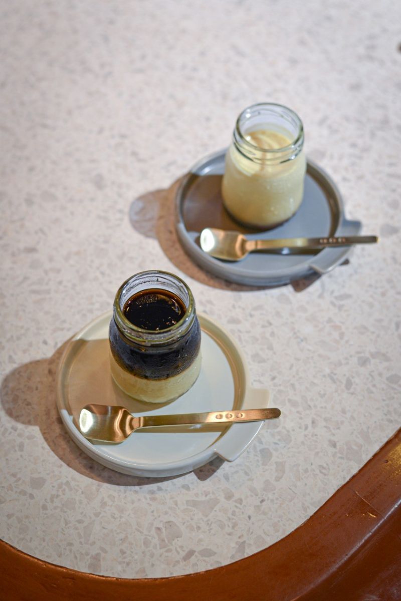 ブリュワールドコーヒーキョウトのカスタードプリンとコーヒープリン