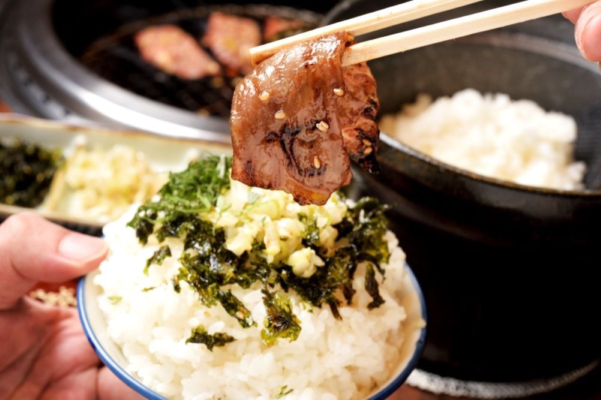 手切り熟成肉と釜炊きご飯が自慢！「焼肉ホルモンざくろ」守山にオープン