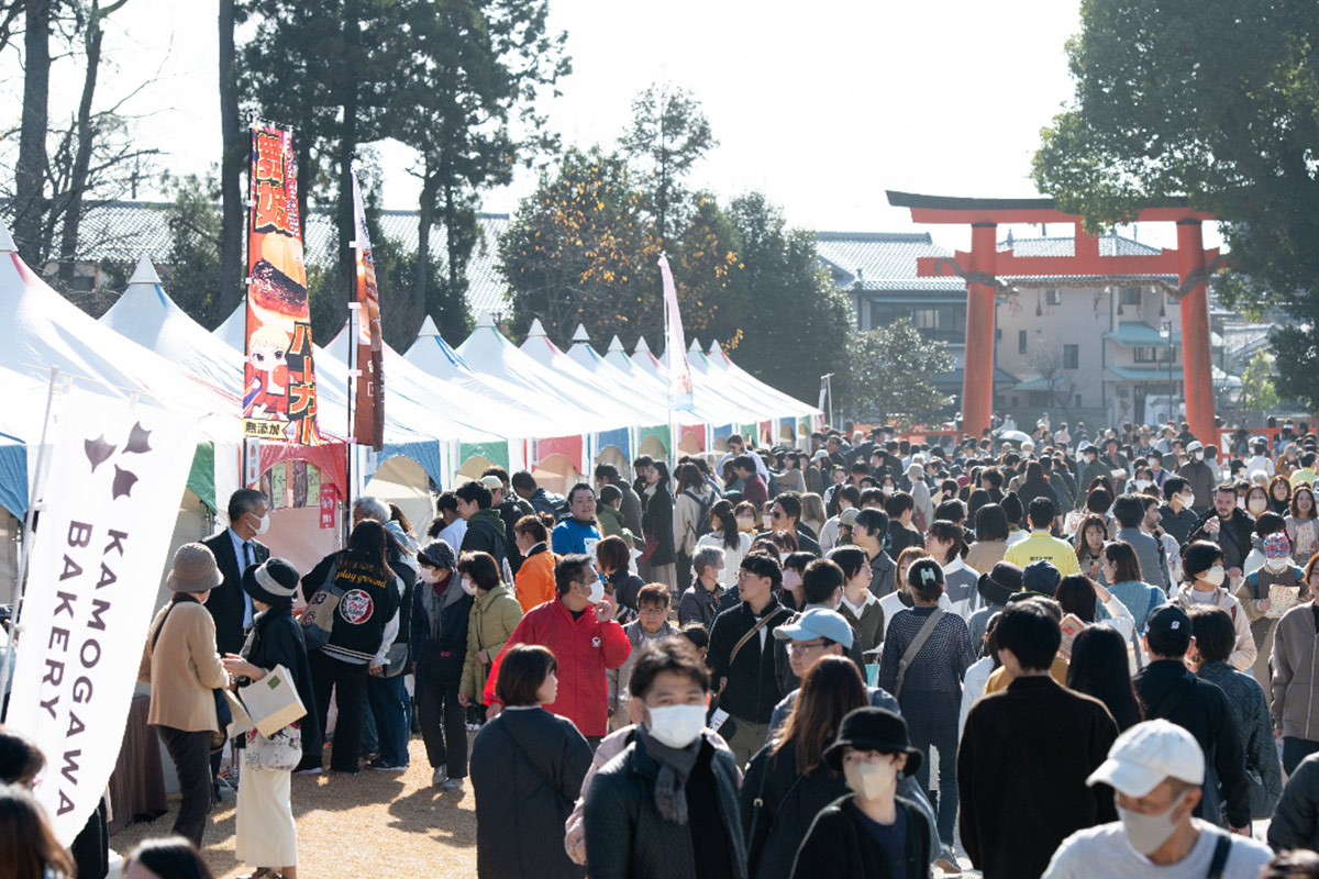秋の連休は上賀茂神社へ！入場無料の京都最大級パンフェスが開催
