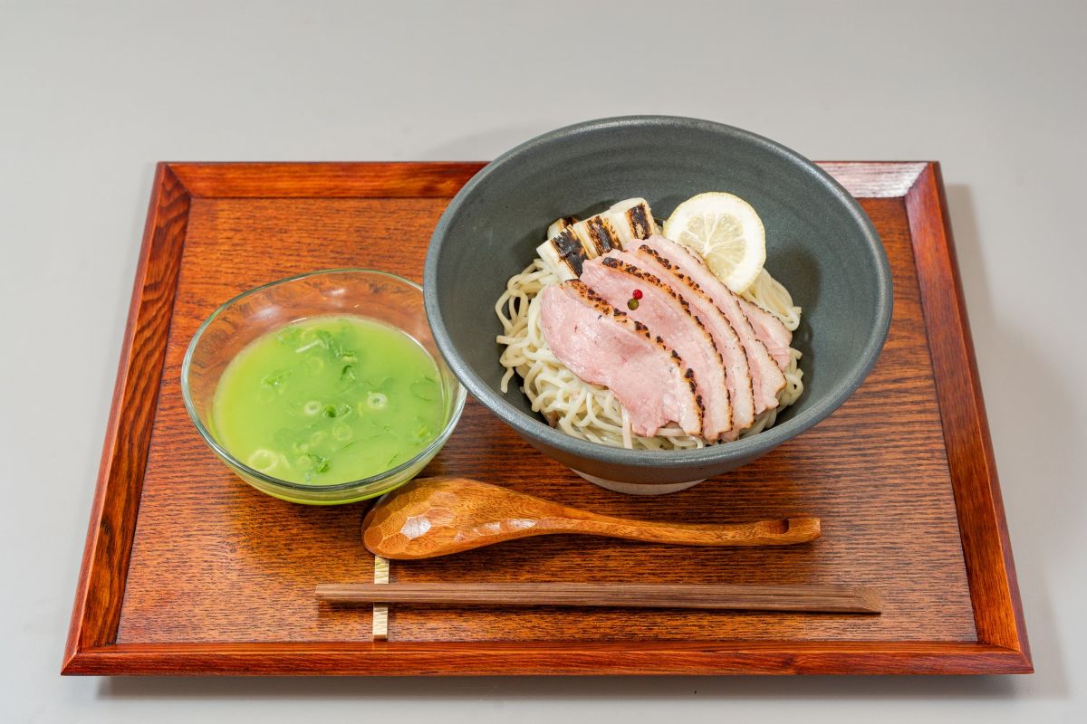 芦屋製麺所がんじゅ~の数量限定鴨南蛮つけそば