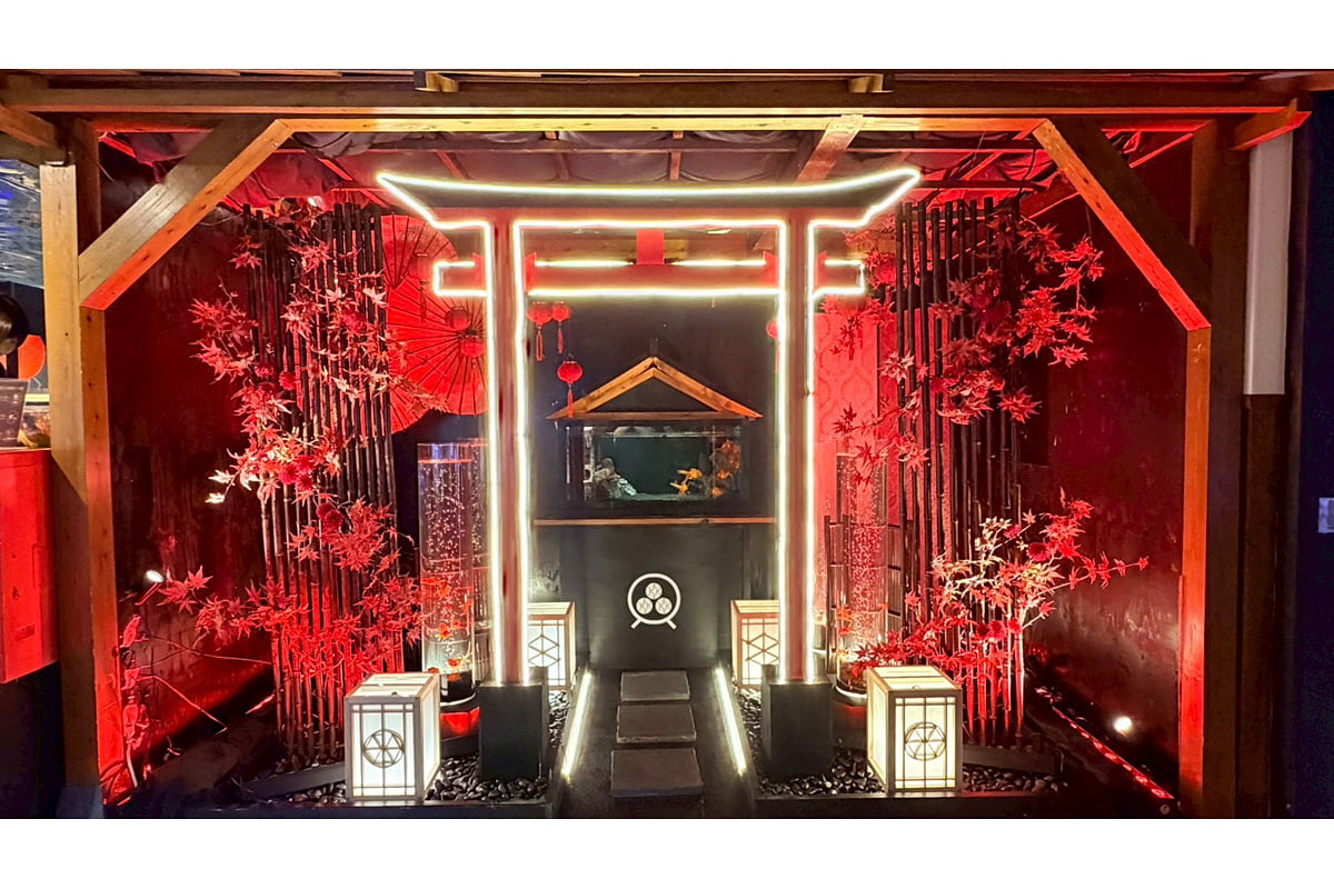 奈良金魚ミュージアムに「金魚神社」登場！お面で巡る幻想空間が話題