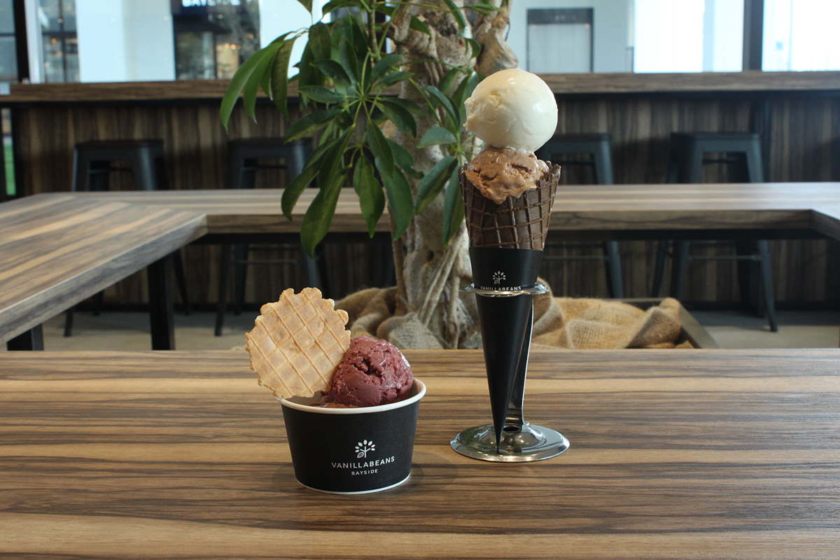 バニラビーンズのアイスクリームダブル