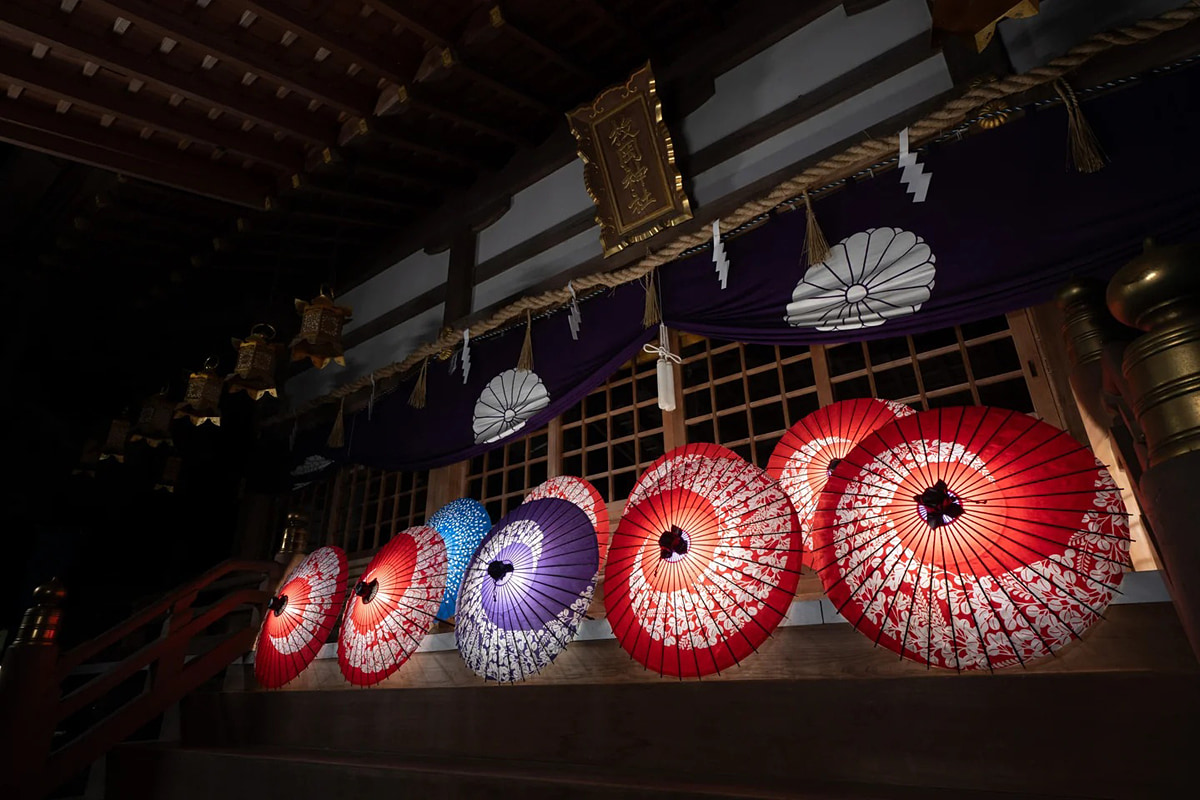【東大阪】和傘と神社が美しいライトアップイベント「夏灯しの夢まつり」開催