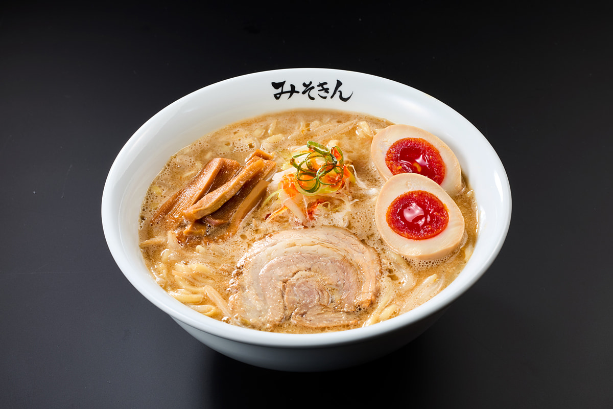 【関西初】HIKAKINのラーメン「みそきん」があべのキューズモールに登場
