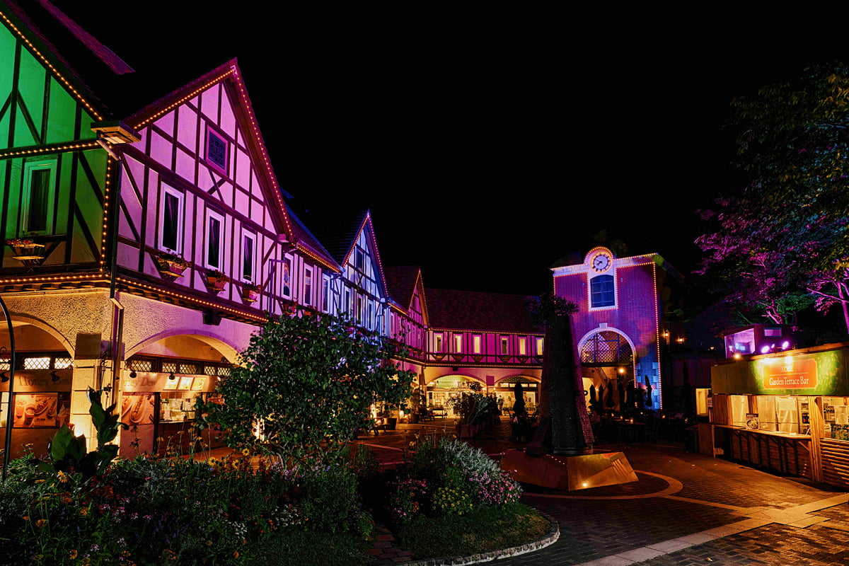 幻想的な夜景＆イルミ！神戸布引ハーブ園で夏のナイター営業