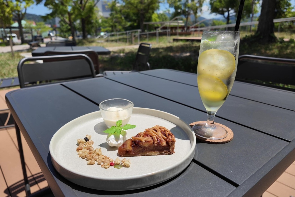 BARCOS 集いの森のスイーツとドリンク