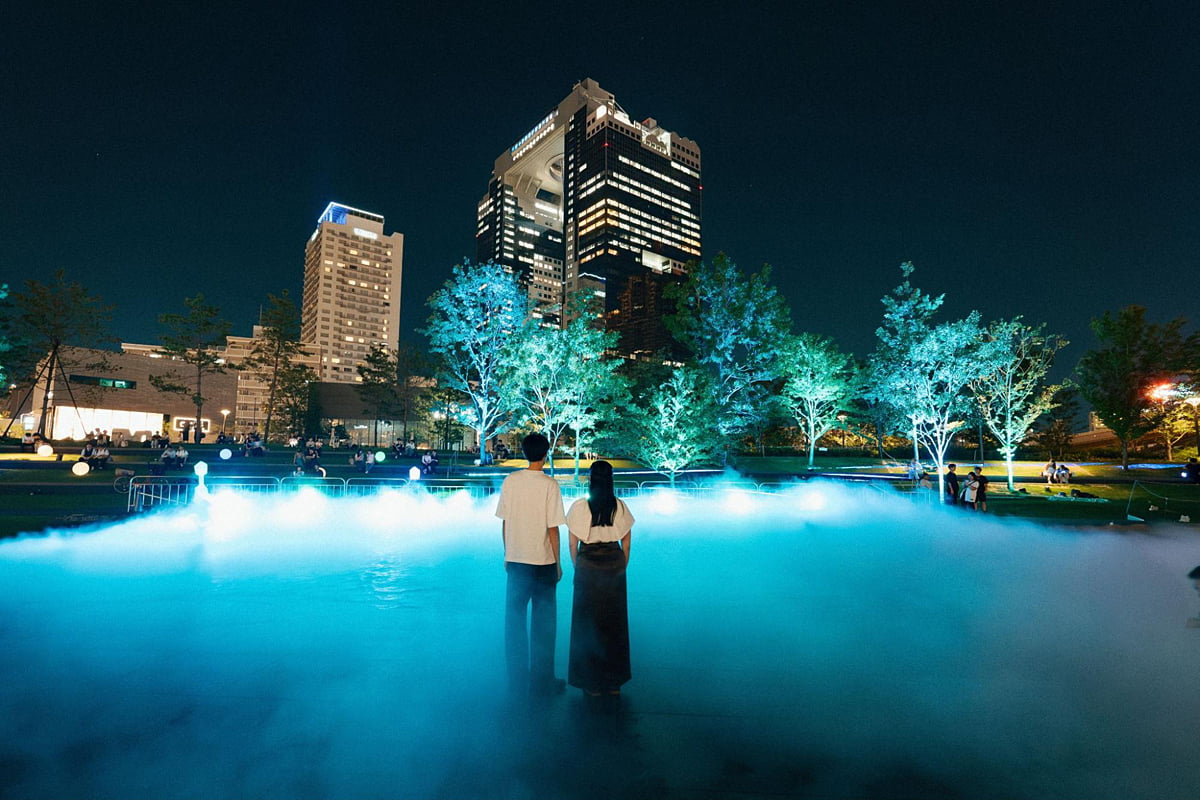 大阪・梅田で涼む！うめきた公園の「雲海×音楽」で夜まで幻想的な体験