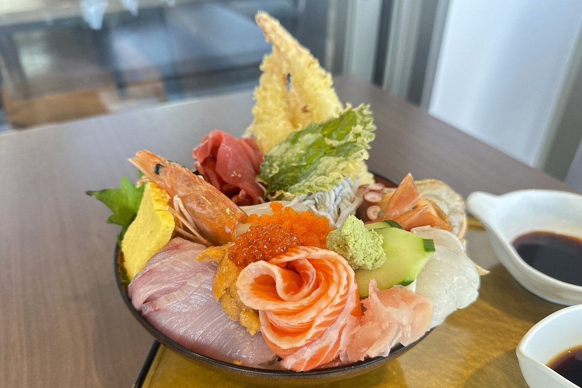 海鮮料理 きわみの惑星DX丼