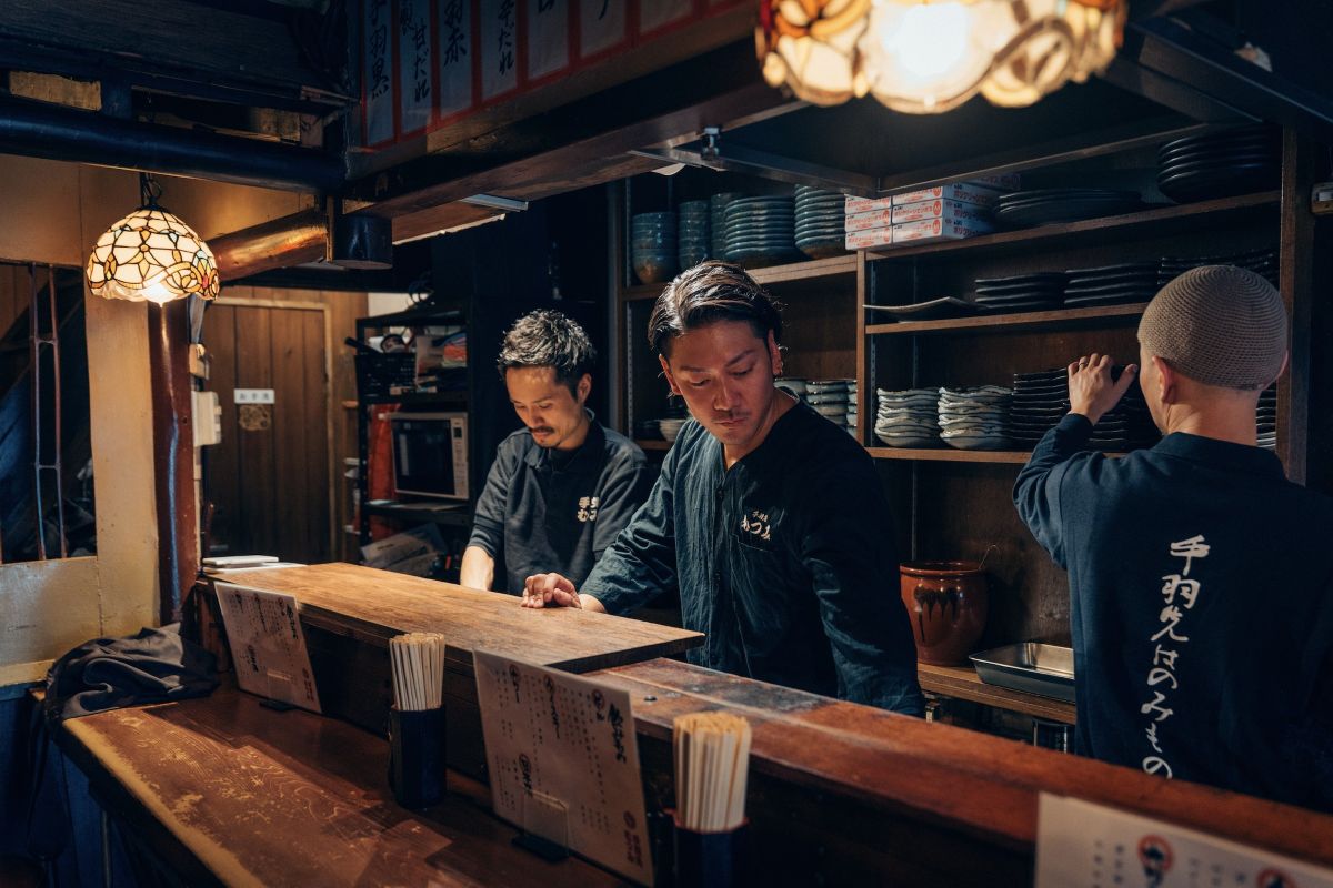手羽先むつみの店内