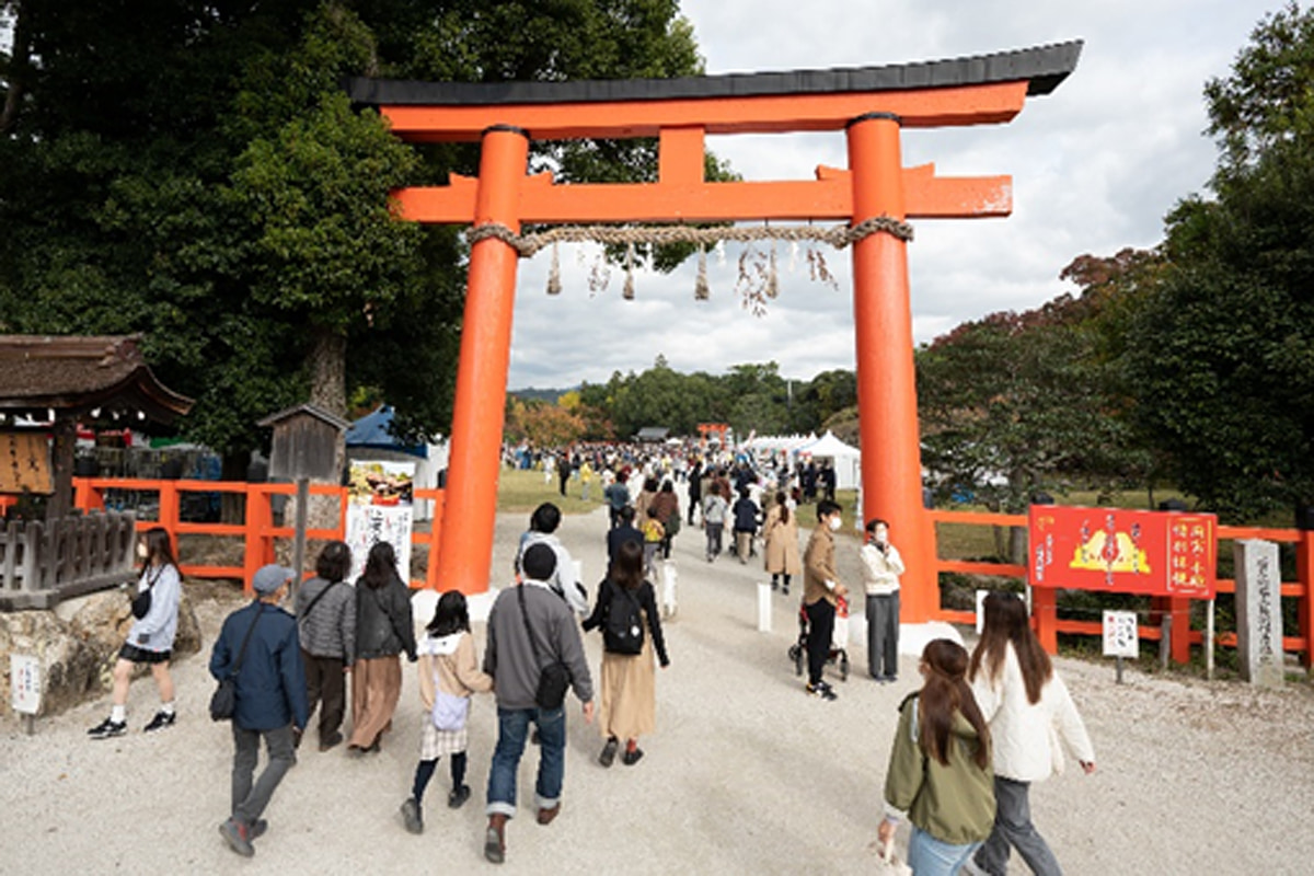 人気パン22店が集結！「京都パンフェスティバル」上賀茂神社で開催