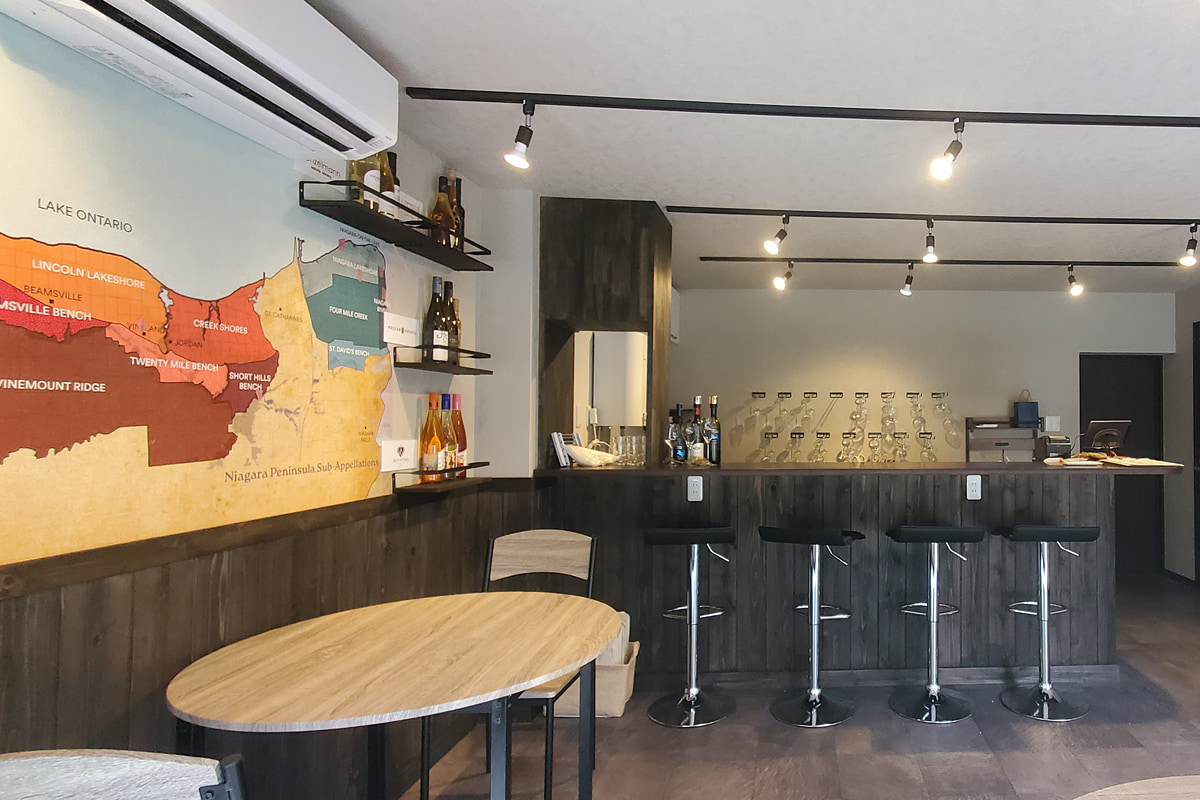 カナディアンアイスワインギャラリーの店内