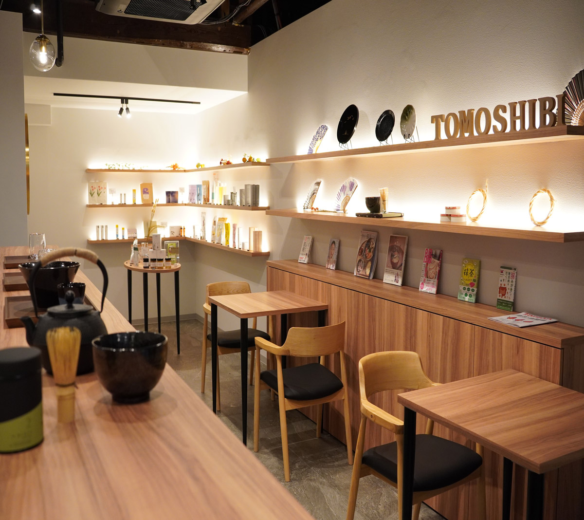 大阪燈の店内