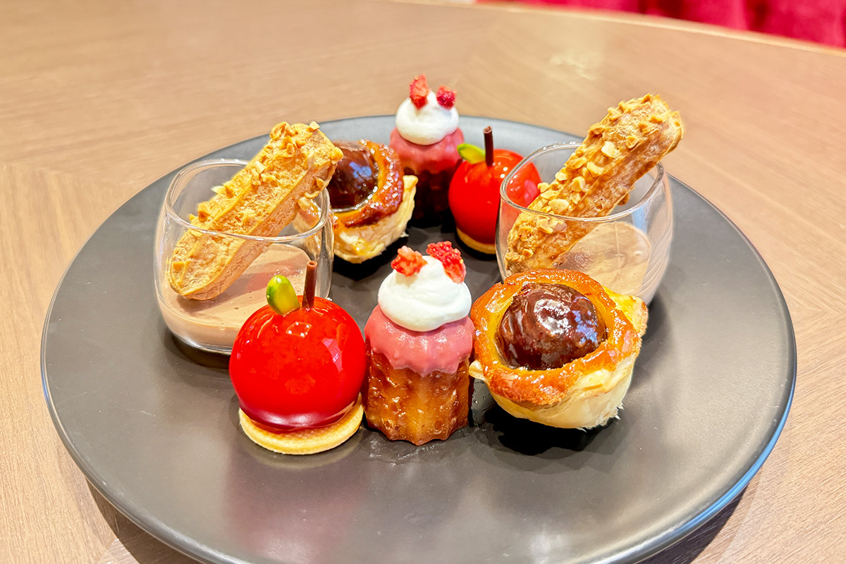マロンパイやカヌレなど秋アフタヌーンティーのスイーツ