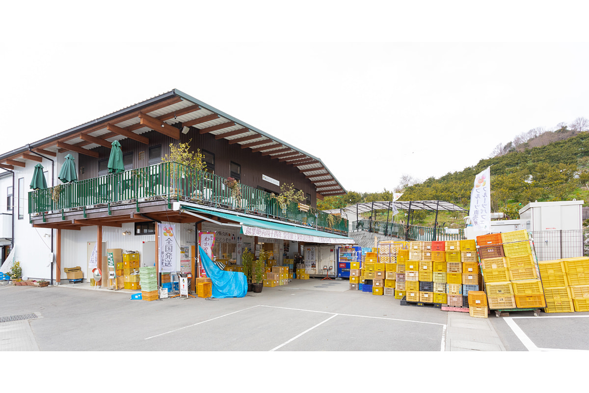 観音山フルーツガーデンの販売所